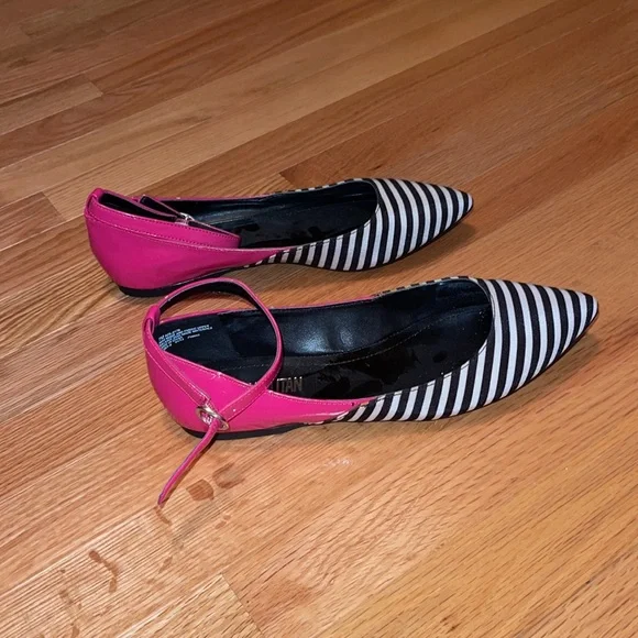 Cosmopolitan NWOT❗️D’orsay Ankle Strap Pointy Toe Shoes Flats with Pink - Picture 4 of 9
